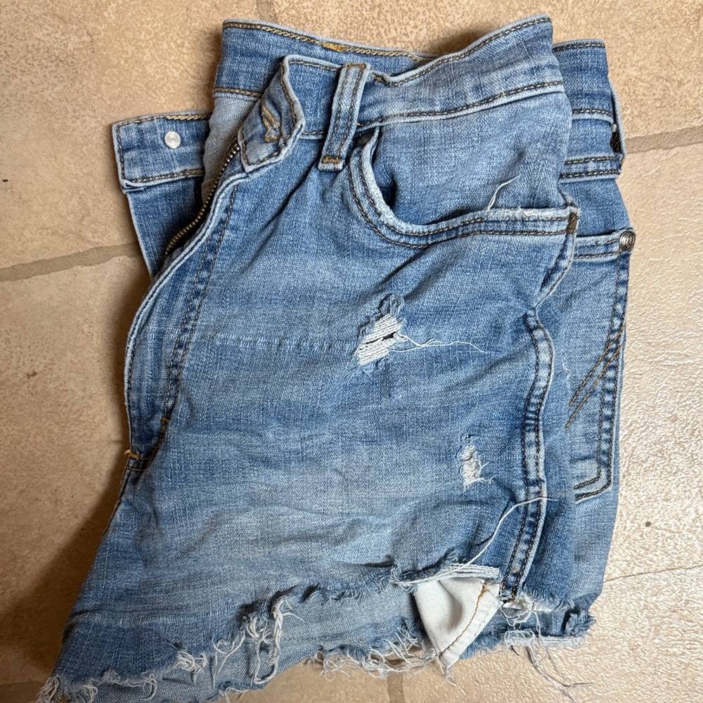 Wrangler Blue Ripped Denim Shorts - Picture 2 of 3
